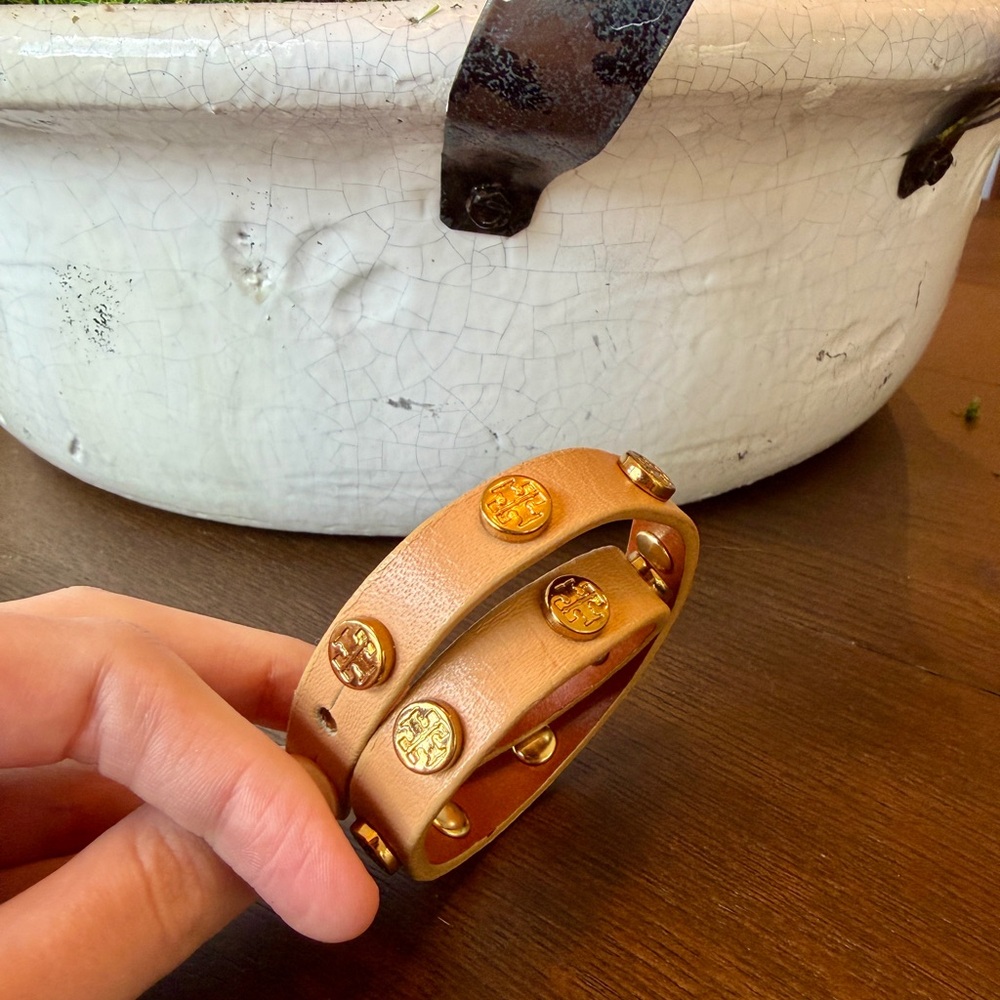 TORY BURCH Gold and Tan Leather Bracelet